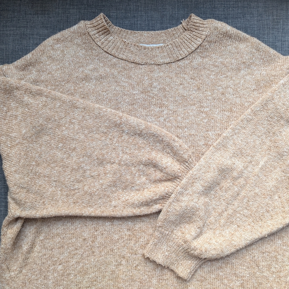 Stradivarius Women's Beige Crew Neck Sweater